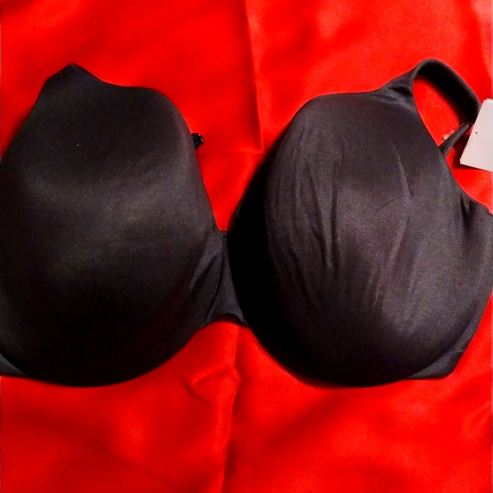 Brand new, never worn Catherines Full Coverage Underwire Bra